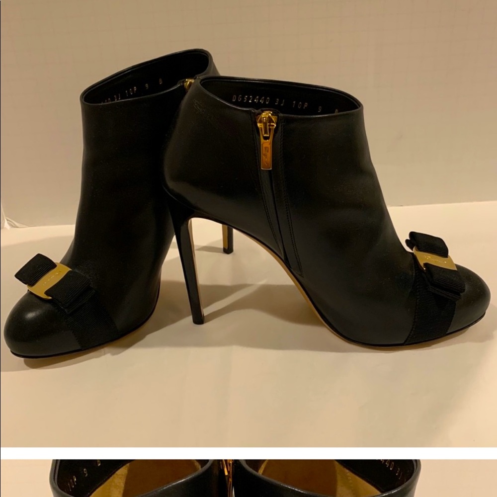 FERRAGAMO Royal Veda Booties